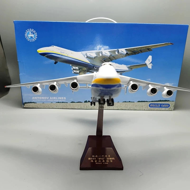 1/200 Antonov AN-225 Mriya Transporte Cargueiro Aeromodelo (42cm)