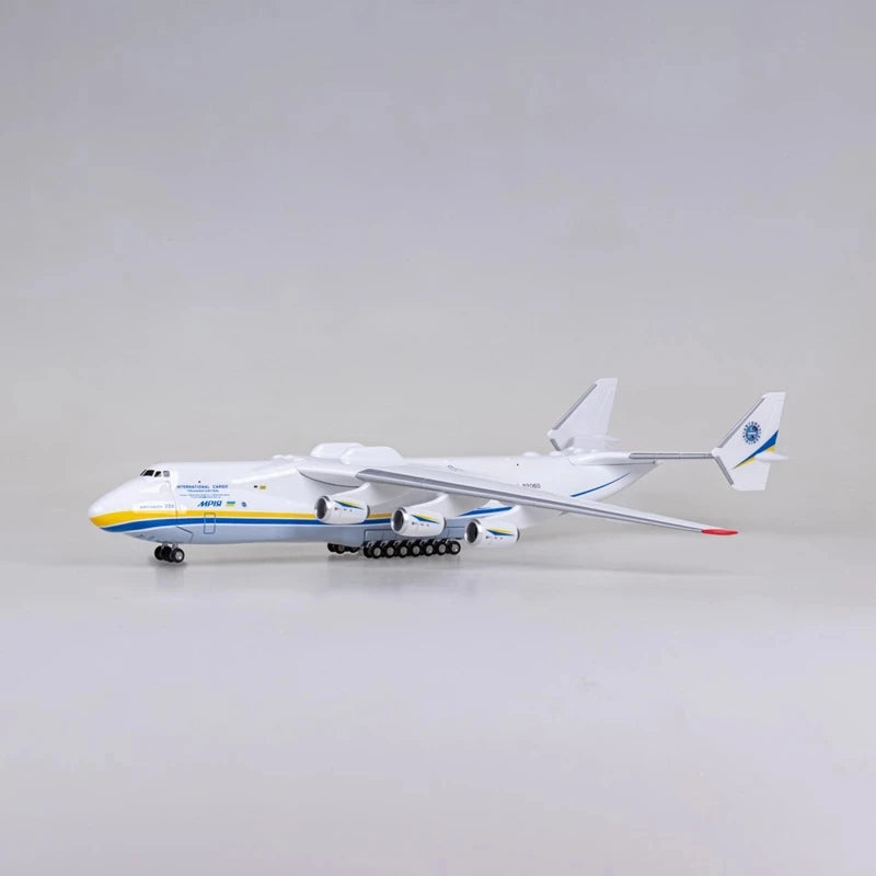 1/200 Antonov AN-225 Mriya Transporte Cargueiro Aeromodelo (42cm)